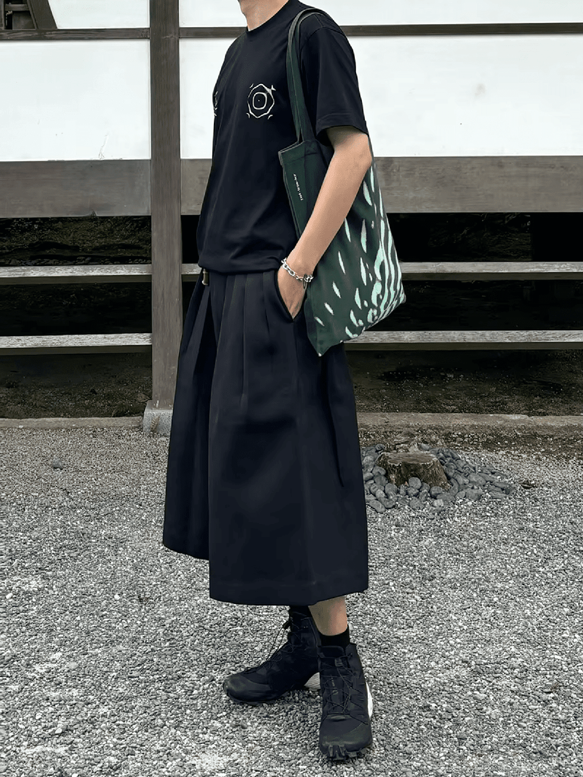 Black Pleated Wide Leg Baggy Jorts - IMG
