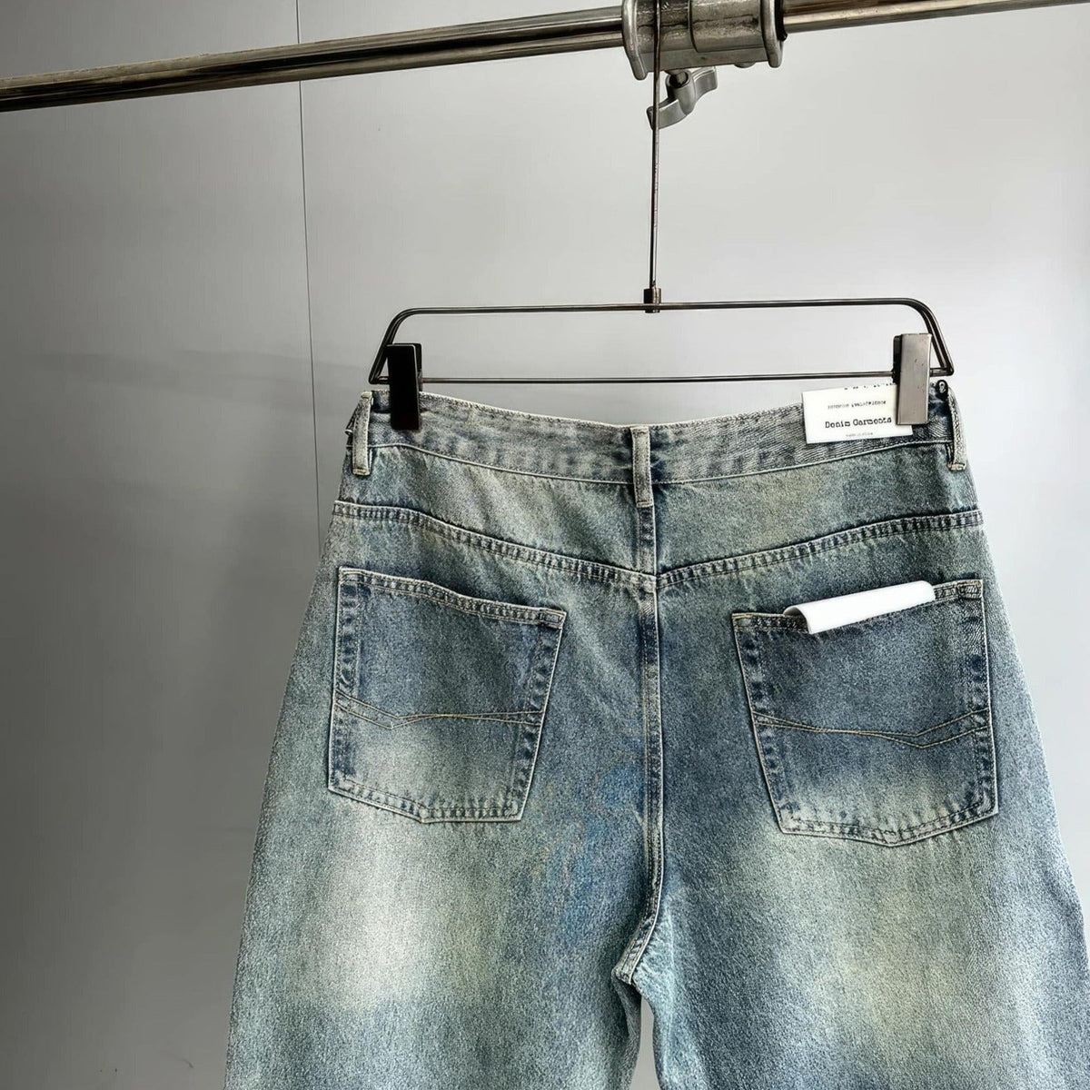 Distressed Wide-Leg 90&