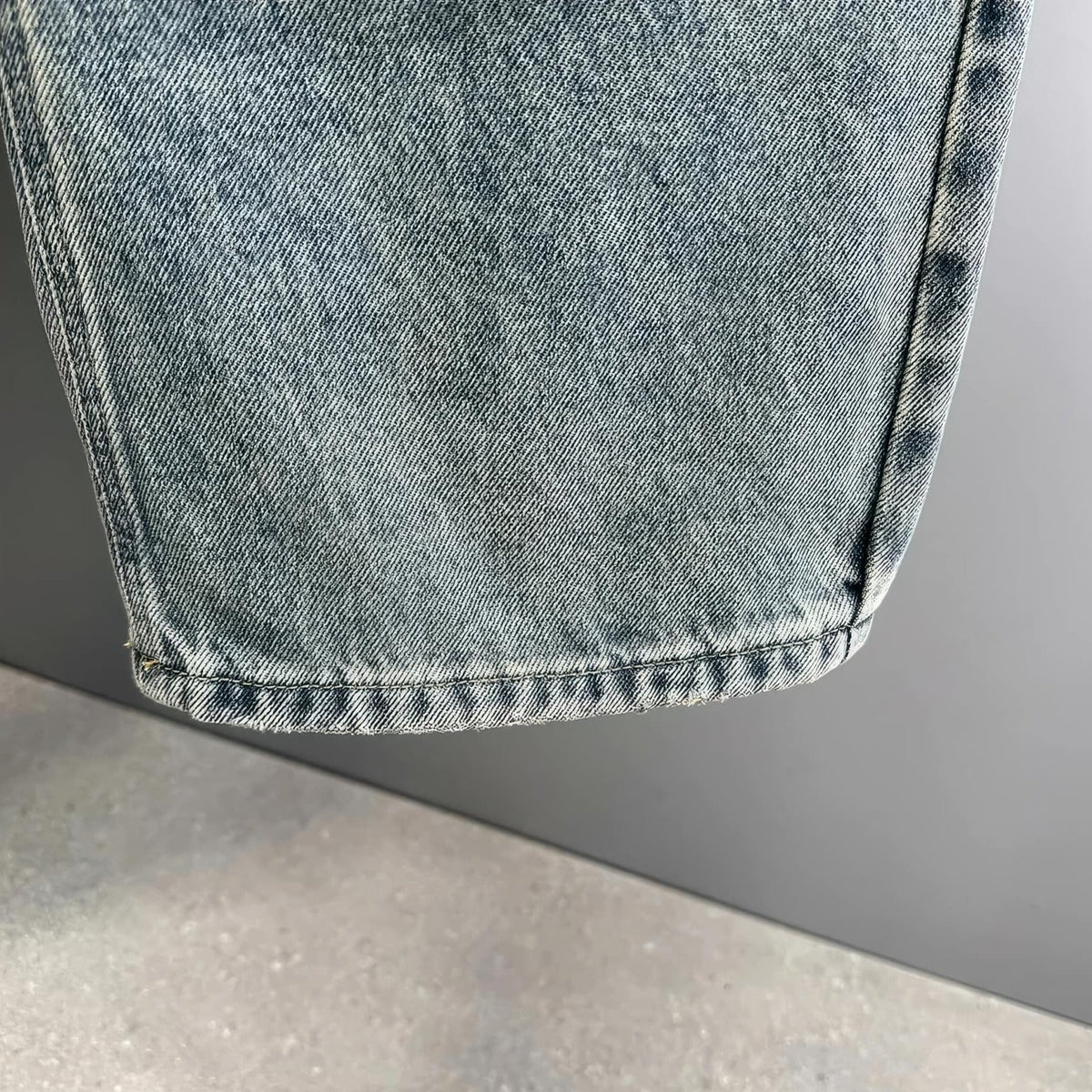 Distressed Wide-Leg 90&