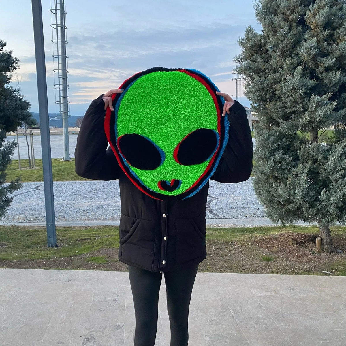 Glitchy and Trippy Alien Head Rug Carpet - IMG