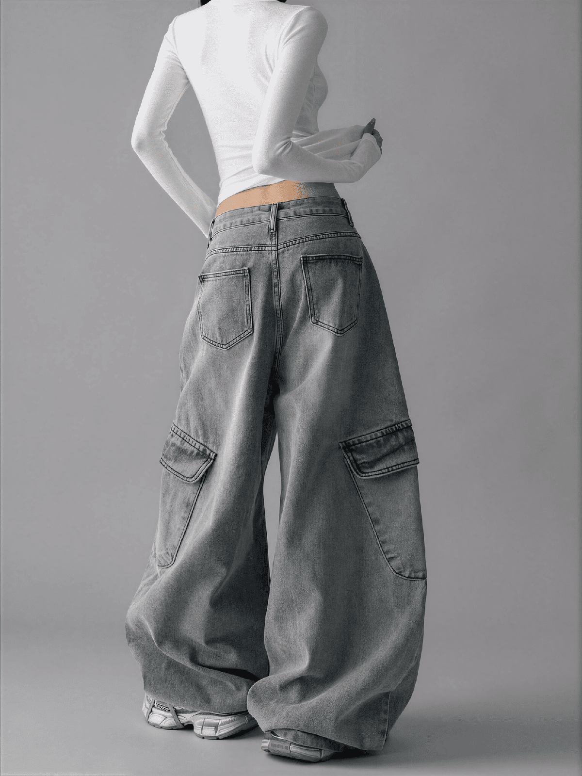 Retro Workwear Wide-Leg Cargo Jeans - IMG