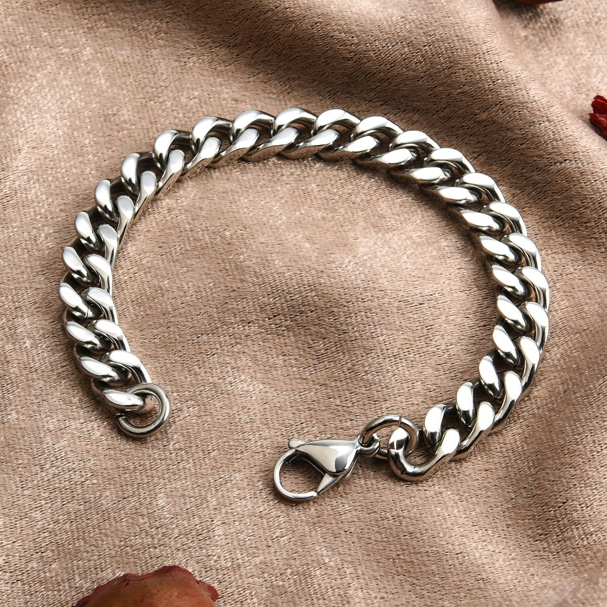 Luxurious Stainless Steel Cuban Link Chain Bracelet - IMG